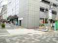 当院には会社員の患者様が多くいらっしゃいますので、お昼休みや仕事帰りに通いたい方にも最適な立地と診療時間に設定しています。